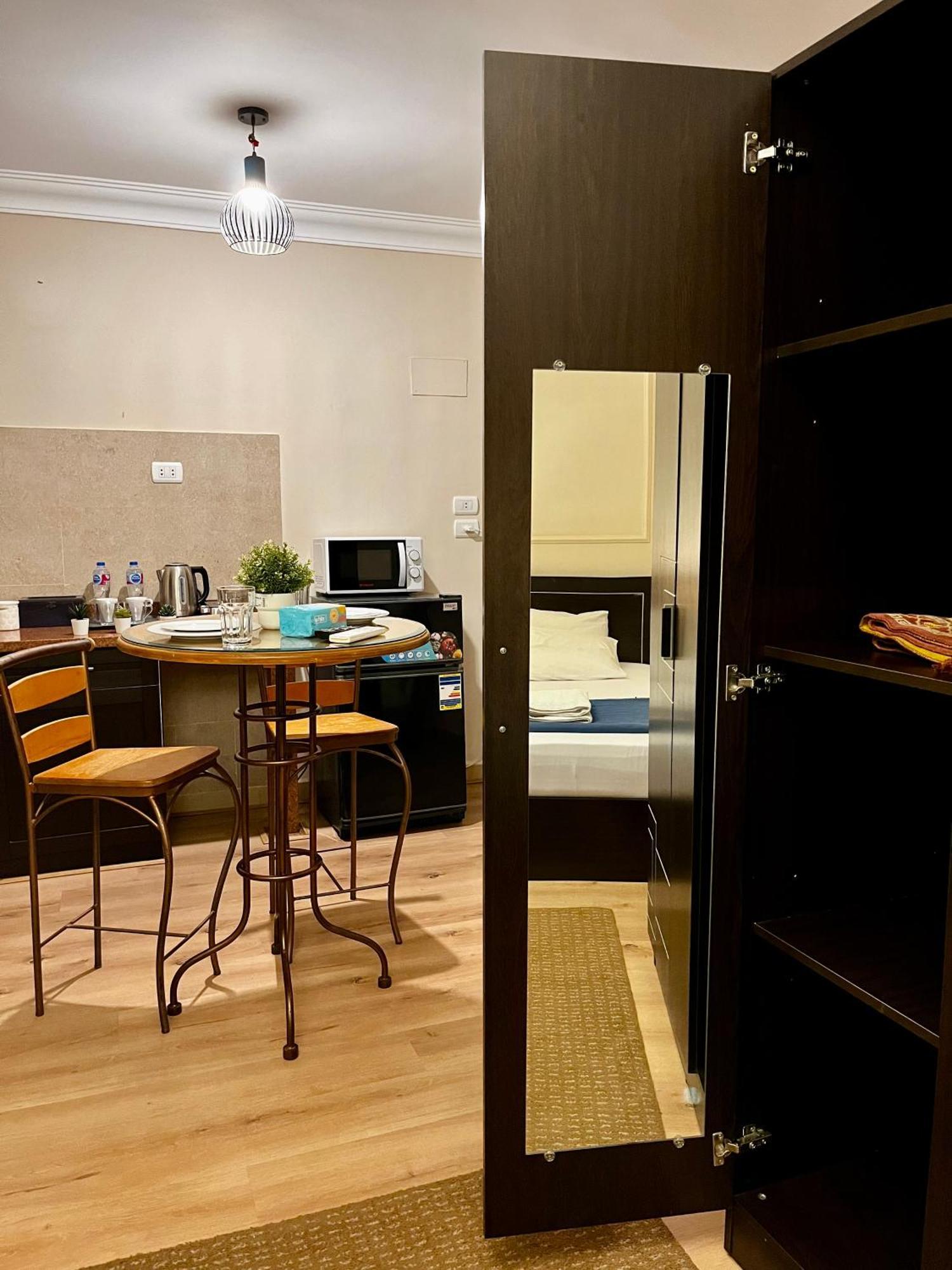 Chelay Apartment *
